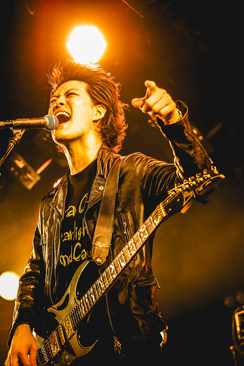 自身初となるライブツアーの千秋楽公演に臨んだ粗品