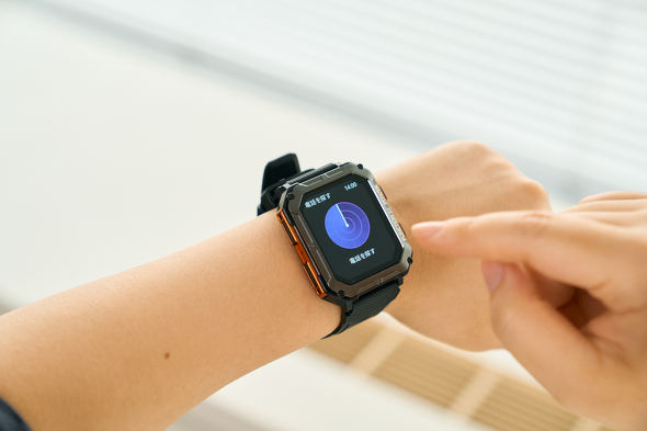 ゲオ　スマートウォッチ TOUGH