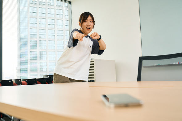 ゲオ　スマートウォッチ TOUGH