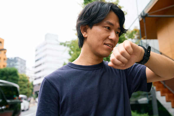 ゲオ　スマートウォッチ TOUGH