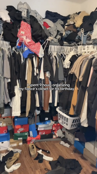 整理整頓前のクローゼット