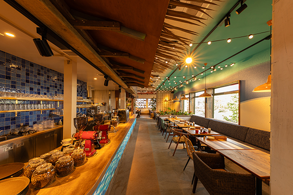 ハワイらしさを感じる店内