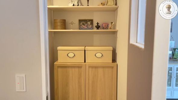 納戸をパリの小部屋風にDIYでアレンジする様子