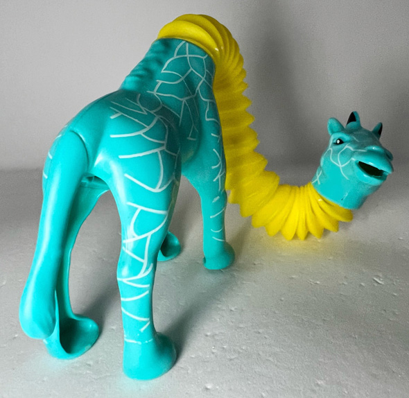 悪夢みたい おもちゃ 玩具 首なが キリン 伸びる