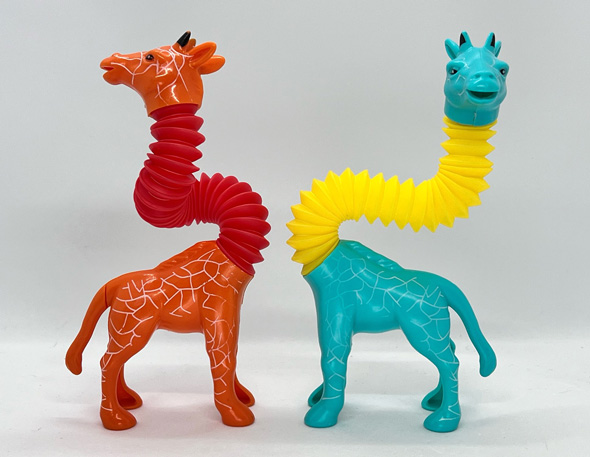 悪夢みたい おもちゃ 玩具 首なが キリン 伸びる