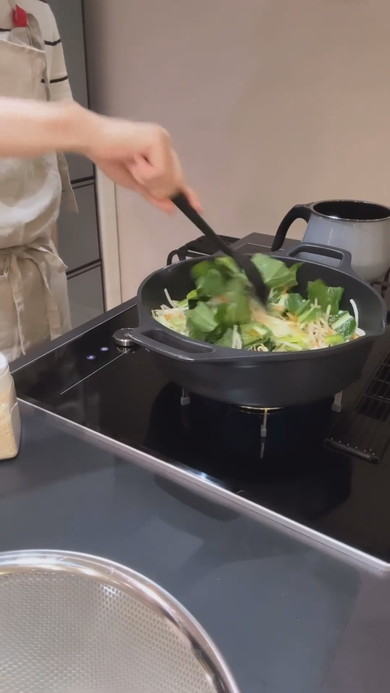 置き弁当メニューの野菜炒め