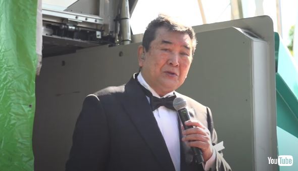 ステージ上の小林さん