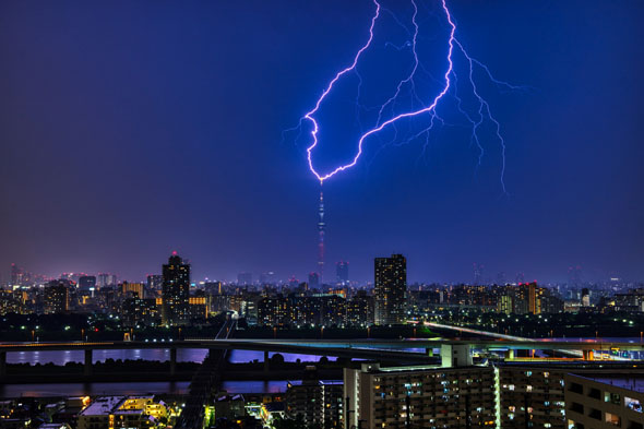 スカイツリーに落雷