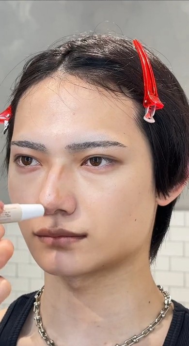 メイクで変身02