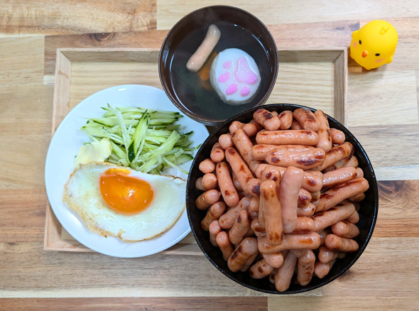 ポークビッツ 大盛り 大量 ウインナー ご飯 丼 夫婦 料理 子どもの夢