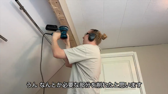 スウェーデン 築45年 ベッドルーム ワードローブ 北欧 改造 DIY 夫婦 リノベーション