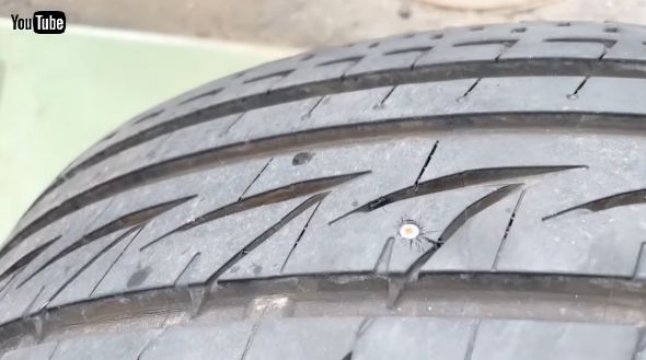高速道路で車のタイヤがパンクした中川翔子