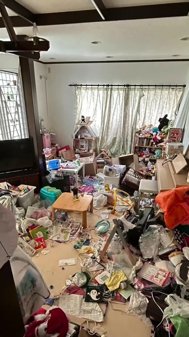 長女が友達を呼びたくてもどこから手をつけて良いか分からず雑然としていた部屋