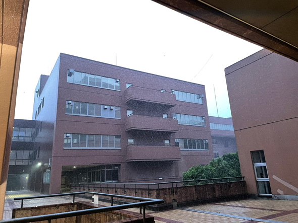 雷 写真 連写 明るすぎ 昼みたい 夕方 夜