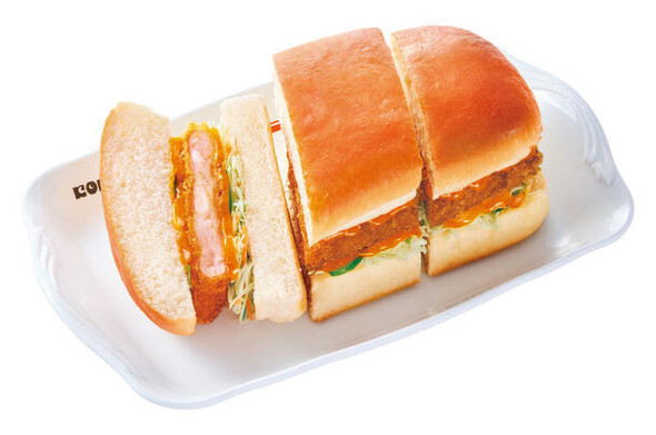 コメダのかき氷がルーマニア国旗みたい