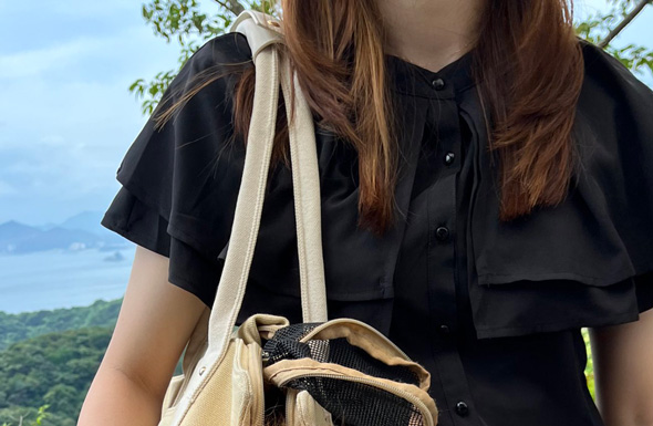 旅行時はロケットランチャーと化すワンコ