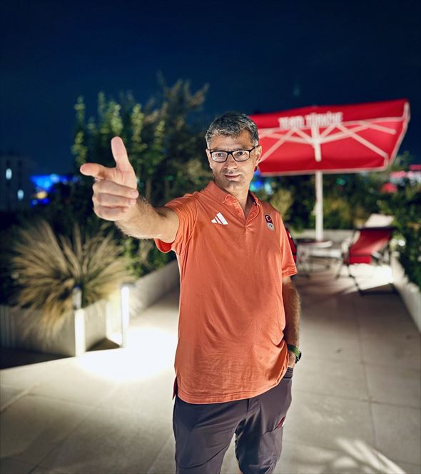 ディケチ選手の射撃ポーズ