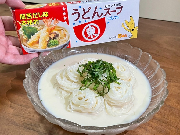 うどんスープで作る冷製豆乳そうめん