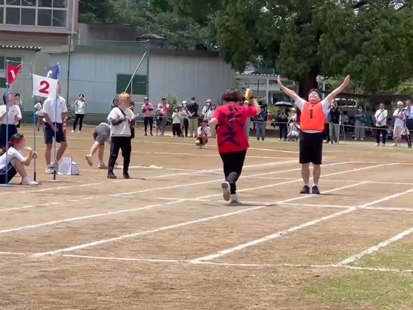 校長先生が運動会でバク転