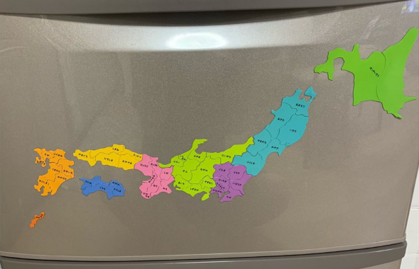 都道府県パズルを使って表現した恐竜