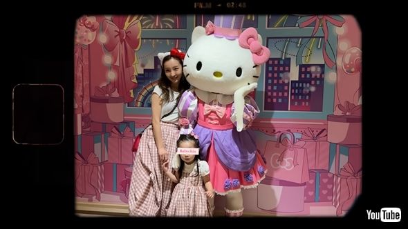 サンリオピューロランドを楽しむ板野友美と2歳娘