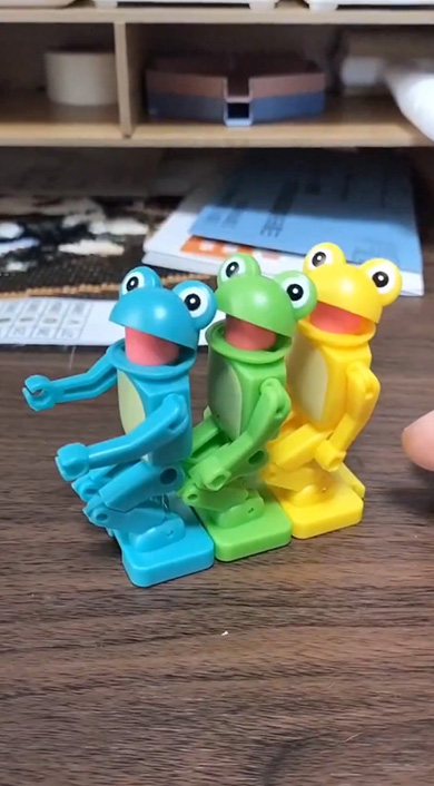 カエルのカプセルトイ