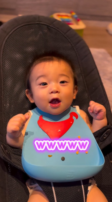 離乳食を食べる赤ちゃんおいしそう
