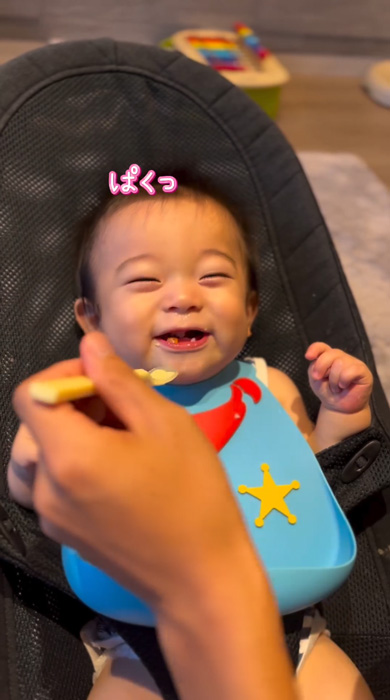 離乳食を食べる赤ちゃんおいしそう