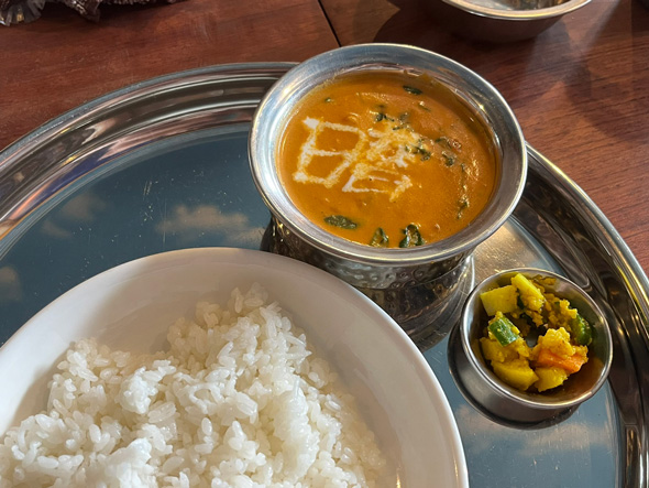 日替わり カレー 生クリーム ソース 漢字 文字 インドカレー
