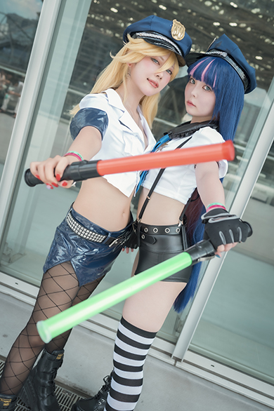 ありかみうの「パンティ＆ストッキングwithガーターベルト」アナーキー・パンティとやなぎばころんのアナーキー・ストッキング