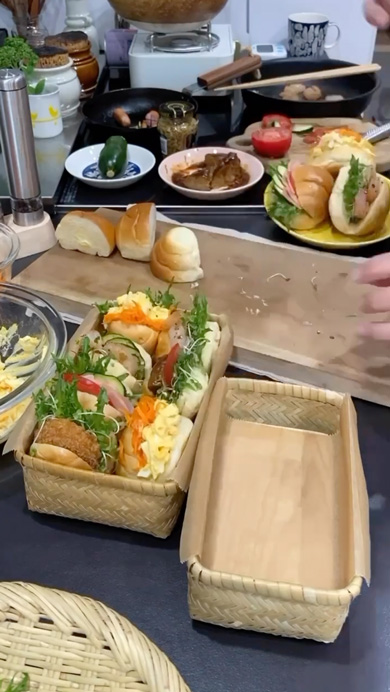 ロールパンサンド弁当