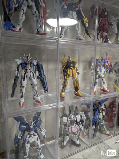 ダイソー収納ケースにガンプラ