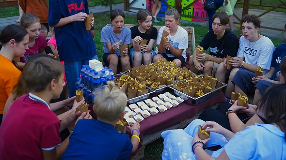 子どもたちにプレゼント