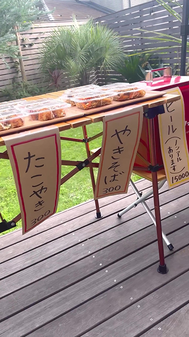 タコ焼き焼きそばビールの屋台