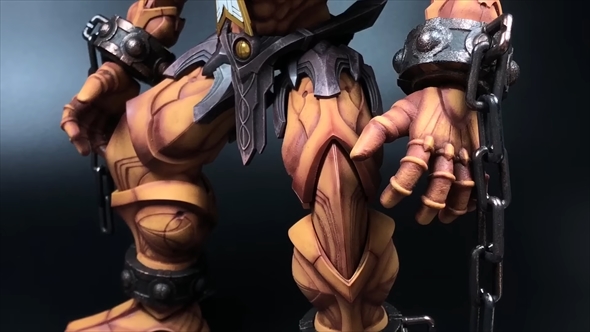 エグゾディアのプラモデルを部分塗装で高額商品に見せる