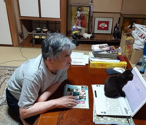 黒猫を保護したばかり頃の父