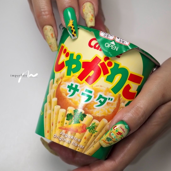 じゃがりことじゃがりこネイル