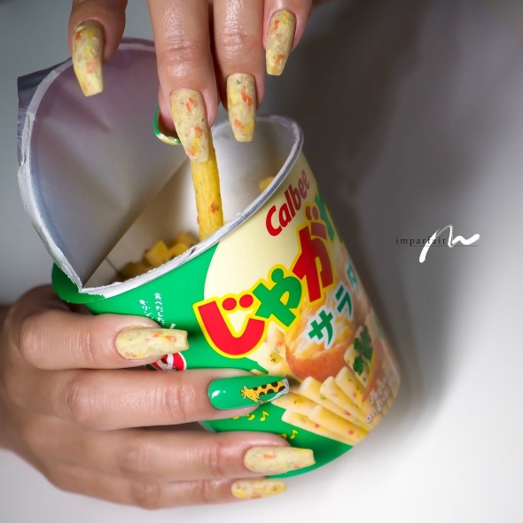 じゃがりこネイル