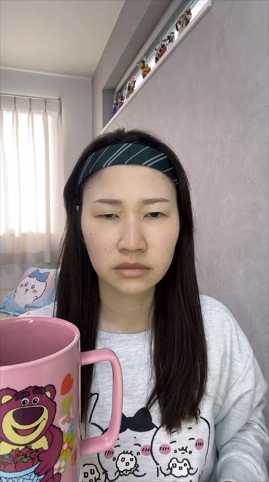 すっぴん寝起きからメイクでギャルに変身