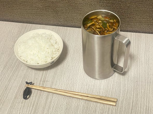 ちなみにみそ汁の具はなめこ