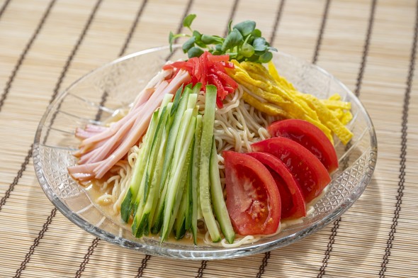 冷やし中華の画像