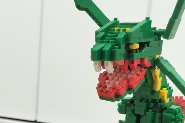 ナノブロックで作った「レックウザ」