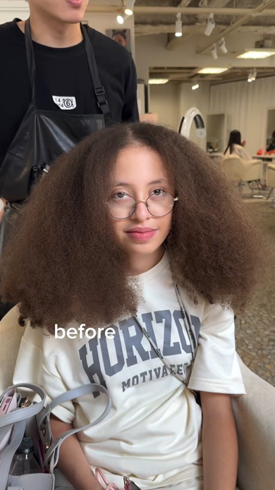 過去最長6時間半かかって縮毛矯正でストレートにするくせ毛の小学生女の子