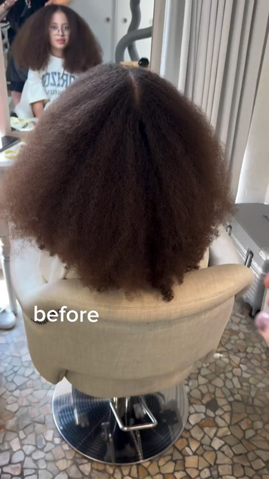 過去最長6時間半かかって縮毛矯正でストレートにするくせ毛の小学生女の子