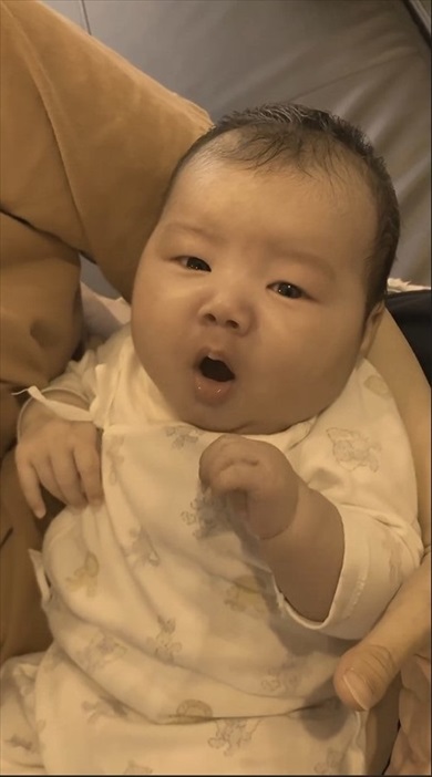 3秒後の赤ちゃんのお顔に笑っちゃった