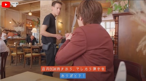 ベルリンの人気店でピアノ弾かせてと言ったら