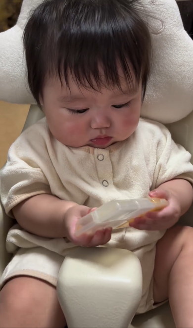 初めて怒って声を出した赤ちゃん