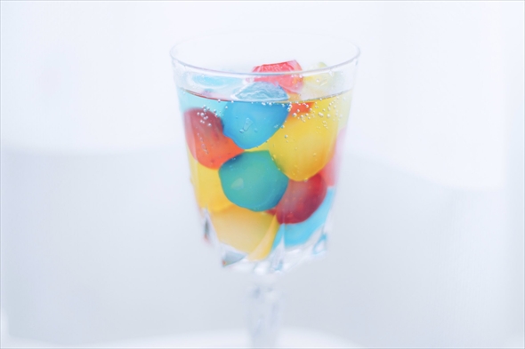 かき氷シロップで作るカラフルわらび餅カクテル