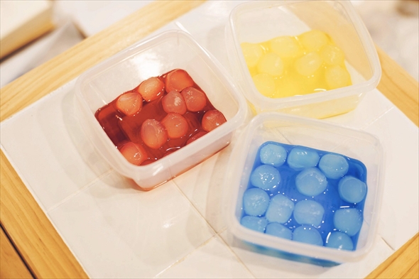 かき氷シロップで作るカラフルわらび餅カクテル