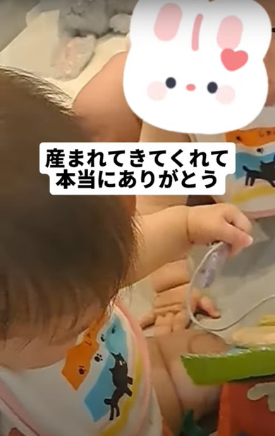 双子出産したママのお腹